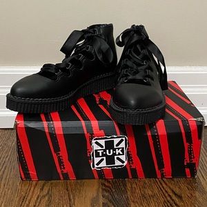 Black TUKskin™ 5-Loop Ribbon Mary Jane